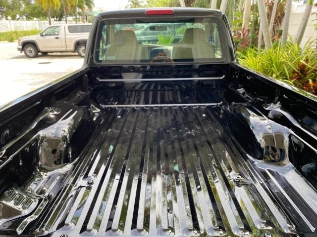2007 Black /Med Pebble Tan Ford Ranger STX LOW MILES 61,096 1 OWNER (1FTYR10D87P) with an 2.3L DOHC 16-Valve I4 Engine engine, Manual transmission, located at 4701 North Dixie Hwy, Pompano Beach, FL, 33064, (954) 422-2889, 26.240938, -80.123474 - OUR WEBPAGE FLORIDACARS1.COM HAS OVER 100 PHOTOS AND FREE CARFAX LINK 2007 Ford Ranger STX 1 OWNER Pickup 2.3L 4 F Gasoline Rear Wheel Drive Features ABS Brakes Air Conditioning AM/FM Stereo CD Audio Manual Transmission Vinyl Seats 2007 Ford Ranger STX with only 61,092 miles, 1 owner, and a manual t- Photo#97