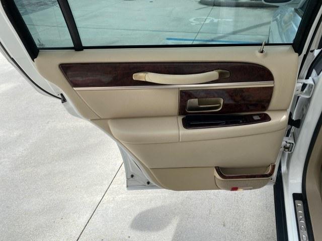 2010 Vibrant White /Light Camel Lincoln Town Car Signature Limited LOW MILES 47,515 (2LNBL8CV3AX) with an 4.6L SOHC EFI V8 FFV Engine engine, Automatic transmission, located at 4701 North Dixie Hwy, Pompano Beach, FL, 33064, (954) 422-2889, 26.240938, -80.123474 - OUR WEBPAGE FLORIDACARS1.COM HAS OVER 100 PHOTOS AND FREE CARFAX LINK 2010 Lincoln Town Car Signature Limited Sedan 4 DR 4.6L V8 F SOHC 16V Flex Fuel 24 MPG Rear Wheel Drive Features ABS Brakes Air Conditioning Alloy Wheels AM/FM Stereo Automatic Transmission CD Audio Cruise Control Flex Fuel Vehicl- Photo#76