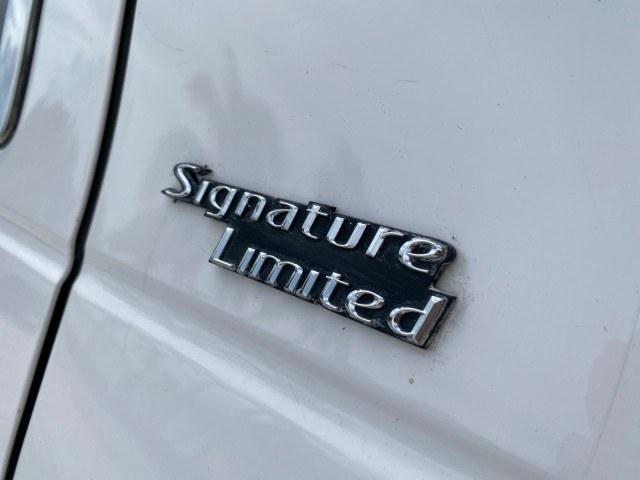 2010 Vibrant White /Light Camel Lincoln Town Car Signature Limited LOW MILES 47,515 (2LNBL8CV3AX) with an 4.6L SOHC EFI V8 FFV Engine engine, Automatic transmission, located at 4701 North Dixie Hwy, Pompano Beach, FL, 33064, (954) 422-2889, 26.240938, -80.123474 - OUR WEBPAGE FLORIDACARS1.COM HAS OVER 100 PHOTOS AND FREE CARFAX LINK 2010 Lincoln Town Car Signature Limited Sedan 4 DR 4.6L V8 F SOHC 16V Flex Fuel 24 MPG Rear Wheel Drive Features ABS Brakes Air Conditioning Alloy Wheels AM/FM Stereo Automatic Transmission CD Audio Cruise Control Flex Fuel Vehicl- Photo#88