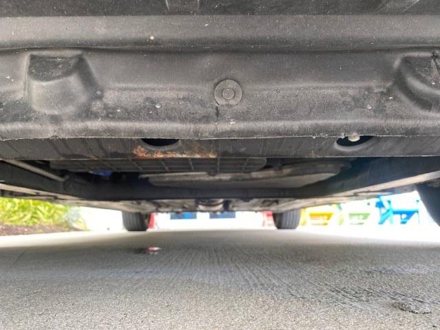 2000 Light Bronzemist Metallic /Taupe Buick Park Avenue Ultra LOW MILES 72,419 (1G4CU5416Y4) with an 3.8L SFI V6 3800 Series II Supercharged Engine engine, Automatic transmission, located at 4701 North Dixie Hwy, Pompano Beach, FL, 33064, (954) 422-2889, 26.240938, -80.123474 - OUR WEBPAGE FLORIDACARS1.COM HAS OVER 100 PHOTOS AND FREE CARFAX LINK 2000 Buick Park Avenue Ultra Sedan 4 DR 3.8L V6 F Gasoline 27 MPG Front Wheel Drive Features ABS Brakes Air Conditioning Alloy Wheels AM/FM Stereo Automatic Transmission Cassette Player CD Audio Cruise Control Front Seat Heaters L- Photo#21
