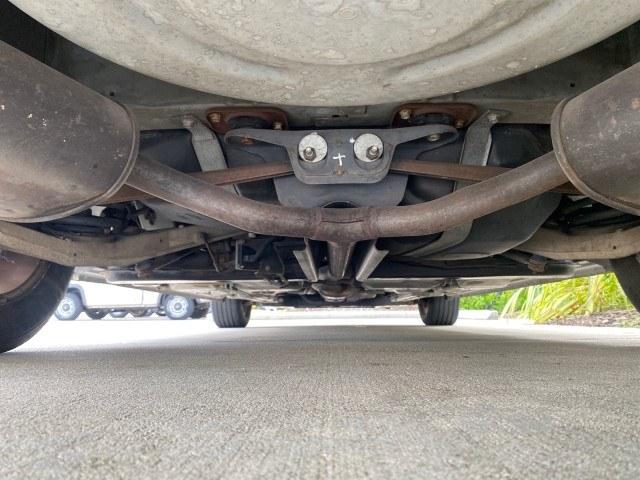 2000 Light Bronzemist Metallic /Taupe Buick Park Avenue Ultra LOW MILES 72,419 (1G4CU5416Y4) with an 3.8L SFI V6 3800 Series II Supercharged Engine engine, Automatic transmission, located at 4701 North Dixie Hwy, Pompano Beach, FL, 33064, (954) 422-2889, 26.240938, -80.123474 - OUR WEBPAGE FLORIDACARS1.COM HAS OVER 100 PHOTOS AND FREE CARFAX LINK 2000 Buick Park Avenue Ultra Sedan 4 DR 3.8L V6 F Gasoline 27 MPG Front Wheel Drive Features ABS Brakes Air Conditioning Alloy Wheels AM/FM Stereo Automatic Transmission Cassette Player CD Audio Cruise Control Front Seat Heaters L- Photo#22
