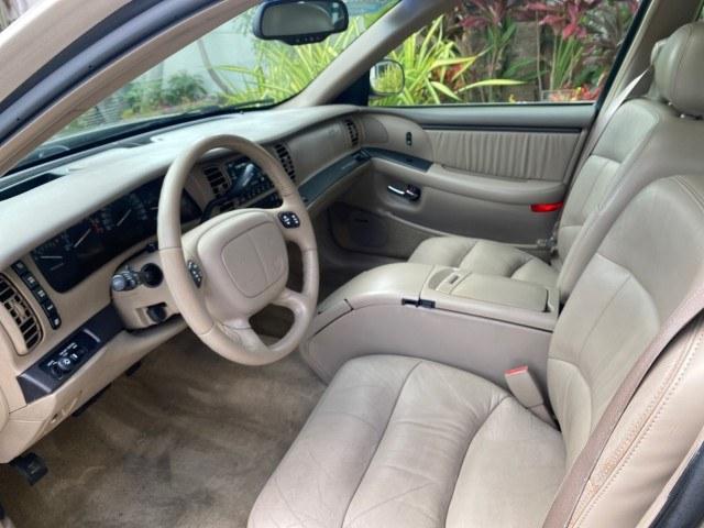2000 Light Bronzemist Metallic /Taupe Buick Park Avenue Ultra LOW MILES 72,419 (1G4CU5416Y4) with an 3.8L SFI V6 3800 Series II Supercharged Engine engine, Automatic transmission, located at 4701 North Dixie Hwy, Pompano Beach, FL, 33064, (954) 422-2889, 26.240938, -80.123474 - OUR WEBPAGE FLORIDACARS1.COM HAS OVER 100 PHOTOS AND FREE CARFAX LINK 2000 Buick Park Avenue Ultra Sedan 4 DR 3.8L V6 F Gasoline 27 MPG Front Wheel Drive Features ABS Brakes Air Conditioning Alloy Wheels AM/FM Stereo Automatic Transmission Cassette Player CD Audio Cruise Control Front Seat Heaters L- Photo#44