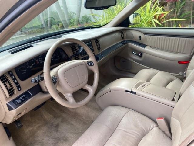 2000 Light Bronzemist Metallic /Taupe Buick Park Avenue Ultra LOW MILES 72,419 (1G4CU5416Y4) with an 3.8L SFI V6 3800 Series II Supercharged Engine engine, Automatic transmission, located at 4701 North Dixie Hwy, Pompano Beach, FL, 33064, (954) 422-2889, 26.240938, -80.123474 - OUR WEBPAGE FLORIDACARS1.COM HAS OVER 100 PHOTOS AND FREE CARFAX LINK 2000 Buick Park Avenue Ultra Sedan 4 DR 3.8L V6 F Gasoline 27 MPG Front Wheel Drive Features ABS Brakes Air Conditioning Alloy Wheels AM/FM Stereo Automatic Transmission Cassette Player CD Audio Cruise Control Front Seat Heaters L- Photo#45