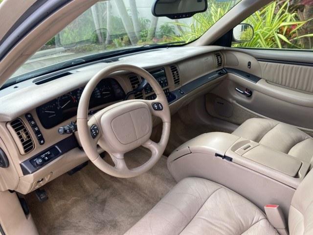 2000 Light Bronzemist Metallic /Taupe Buick Park Avenue Ultra LOW MILES 72,419 (1G4CU5416Y4) with an 3.8L SFI V6 3800 Series II Supercharged Engine engine, Automatic transmission, located at 4701 North Dixie Hwy, Pompano Beach, FL, 33064, (954) 422-2889, 26.240938, -80.123474 - OUR WEBPAGE FLORIDACARS1.COM HAS OVER 100 PHOTOS AND FREE CARFAX LINK 2000 Buick Park Avenue Ultra Sedan 4 DR 3.8L V6 F Gasoline 27 MPG Front Wheel Drive Features ABS Brakes Air Conditioning Alloy Wheels AM/FM Stereo Automatic Transmission Cassette Player CD Audio Cruise Control Front Seat Heaters L- Photo#46