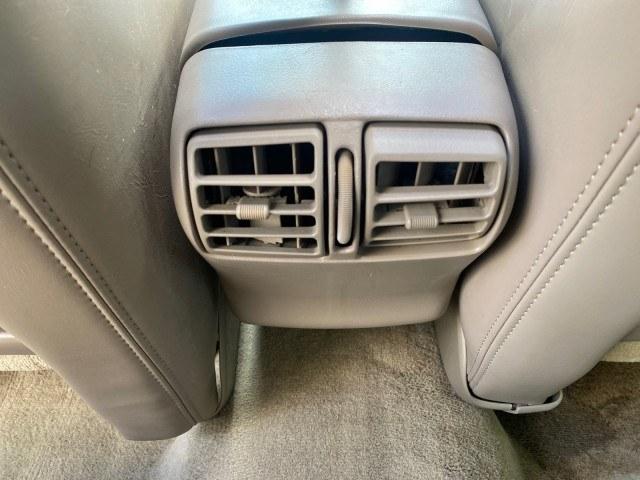 2000 Light Bronzemist Metallic /Taupe Buick Park Avenue Ultra LOW MILES 72,419 (1G4CU5416Y4) with an 3.8L SFI V6 3800 Series II Supercharged Engine engine, Automatic transmission, located at 4701 North Dixie Hwy, Pompano Beach, FL, 33064, (954) 422-2889, 26.240938, -80.123474 - OUR WEBPAGE FLORIDACARS1.COM HAS OVER 100 PHOTOS AND FREE CARFAX LINK 2000 Buick Park Avenue Ultra Sedan 4 DR 3.8L V6 F Gasoline 27 MPG Front Wheel Drive Features ABS Brakes Air Conditioning Alloy Wheels AM/FM Stereo Automatic Transmission Cassette Player CD Audio Cruise Control Front Seat Heaters L- Photo#87