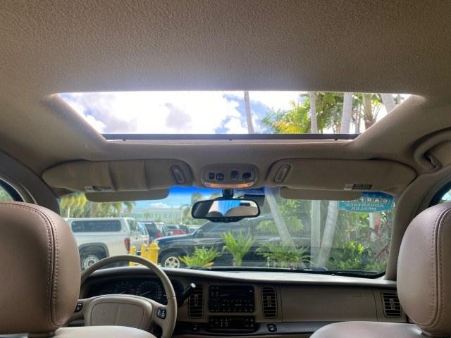 2000 Light Bronzemist Metallic /Taupe Buick Park Avenue Ultra LOW MILES 72,419 (1G4CU5416Y4) with an 3.8L SFI V6 3800 Series II Supercharged Engine engine, Automatic transmission, located at 4701 North Dixie Hwy, Pompano Beach, FL, 33064, (954) 422-2889, 26.240938, -80.123474 - OUR WEBPAGE FLORIDACARS1.COM HAS OVER 100 PHOTOS AND FREE CARFAX LINK 2000 Buick Park Avenue Ultra Sedan 4 DR 3.8L V6 F Gasoline 27 MPG Front Wheel Drive Features ABS Brakes Air Conditioning Alloy Wheels AM/FM Stereo Automatic Transmission Cassette Player CD Audio Cruise Control Front Seat Heaters L- Photo#88