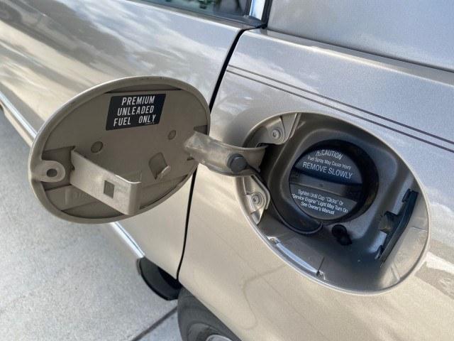 2000 Light Bronzemist Metallic /Taupe Buick Park Avenue Ultra LOW MILES 72,419 (1G4CU5416Y4) with an 3.8L SFI V6 3800 Series II Supercharged Engine engine, Automatic transmission, located at 4701 North Dixie Hwy, Pompano Beach, FL, 33064, (954) 422-2889, 26.240938, -80.123474 - OUR WEBPAGE FLORIDACARS1.COM HAS OVER 100 PHOTOS AND FREE CARFAX LINK 2000 Buick Park Avenue Ultra Sedan 4 DR 3.8L V6 F Gasoline 27 MPG Front Wheel Drive Features ABS Brakes Air Conditioning Alloy Wheels AM/FM Stereo Automatic Transmission Cassette Player CD Audio Cruise Control Front Seat Heaters L- Photo#96