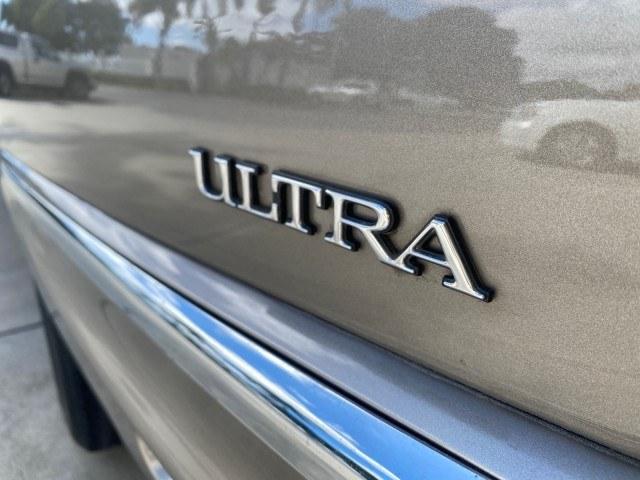 2000 Light Bronzemist Metallic /Taupe Buick Park Avenue Ultra LOW MILES 72,419 (1G4CU5416Y4) with an 3.8L SFI V6 3800 Series II Supercharged Engine engine, Automatic transmission, located at 4701 North Dixie Hwy, Pompano Beach, FL, 33064, (954) 422-2889, 26.240938, -80.123474 - OUR WEBPAGE FLORIDACARS1.COM HAS OVER 100 PHOTOS AND FREE CARFAX LINK 2000 Buick Park Avenue Ultra Sedan 4 DR 3.8L V6 F Gasoline 27 MPG Front Wheel Drive Features ABS Brakes Air Conditioning Alloy Wheels AM/FM Stereo Automatic Transmission Cassette Player CD Audio Cruise Control Front Seat Heaters L- Photo#97