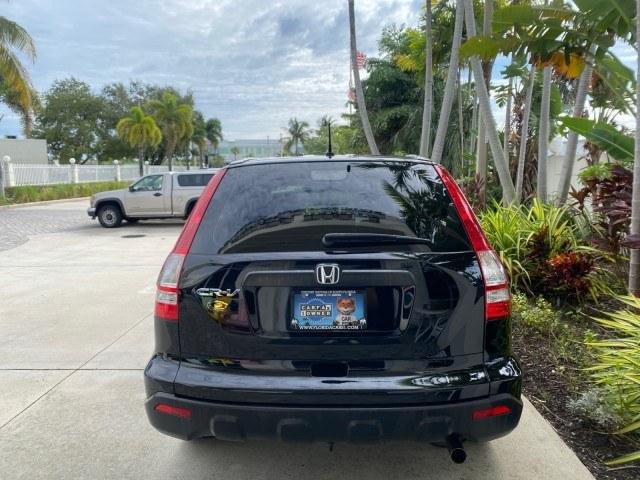 2007 Nighthawk Black Pearl /Ivory Honda CR-V LX LOW MILES 74,639 (JHLRE38377C) with an 2.4L 4-Cyl Engine engine, Automatic transmission, located at 4701 North Dixie Hwy, Pompano Beach, FL, 33064, (954) 422-2889, 26.240938, -80.123474 - OUR WEBPAGE FLORIDACARS1.COM HAS OVER 100 PHOTOS AND FREE CARFAX LINK 2007 Honda CR-V LX 4 Door Wagon/Sport Utility 2.4L I4 F DOHC 16V Gasoline 30 MPG Front Wheel Drive Features ABS Brakes Air Conditioning AM/FM Stereo Automatic Transmission Auxiliary Audio Input CD Audio Cloth Seats Cruise Control- Photo#6
