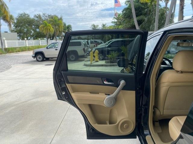 2007 Nighthawk Black Pearl /Ivory Honda CR-V LX LOW MILES 74,639 (JHLRE38377C) with an 2.4L 4-Cyl Engine engine, Automatic transmission, located at 4701 North Dixie Hwy, Pompano Beach, FL, 33064, (954) 422-2889, 26.240938, -80.123474 - OUR WEBPAGE FLORIDACARS1.COM HAS OVER 100 PHOTOS AND FREE CARFAX LINK 2007 Honda CR-V LX 4 Door Wagon/Sport Utility 2.4L I4 F DOHC 16V Gasoline 30 MPG Front Wheel Drive Features ABS Brakes Air Conditioning AM/FM Stereo Automatic Transmission Auxiliary Audio Input CD Audio Cloth Seats Cruise Control- Photo#13