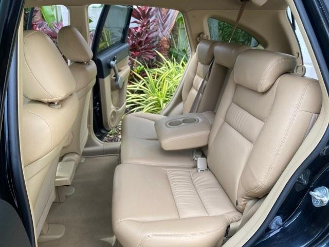 2007 Nighthawk Black Pearl /Ivory Honda CR-V LX LOW MILES 74,639 (JHLRE38377C) with an 2.4L 4-Cyl Engine engine, Automatic transmission, located at 4701 North Dixie Hwy, Pompano Beach, FL, 33064, (954) 422-2889, 26.240938, -80.123474 - OUR WEBPAGE FLORIDACARS1.COM HAS OVER 100 PHOTOS AND FREE CARFAX LINK 2007 Honda CR-V LX 4 Door Wagon/Sport Utility 2.4L I4 F DOHC 16V Gasoline 30 MPG Front Wheel Drive Features ABS Brakes Air Conditioning AM/FM Stereo Automatic Transmission Auxiliary Audio Input CD Audio Cloth Seats Cruise Control- Photo#14