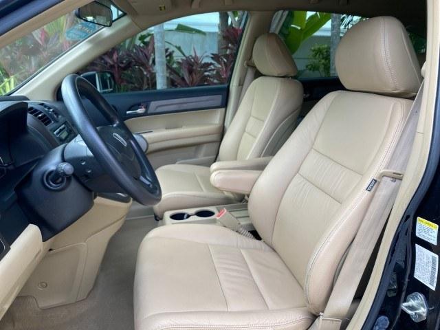 2007 Nighthawk Black Pearl /Ivory Honda CR-V LX LOW MILES 74,639 (JHLRE38377C) with an 2.4L 4-Cyl Engine engine, Automatic transmission, located at 4701 North Dixie Hwy, Pompano Beach, FL, 33064, (954) 422-2889, 26.240938, -80.123474 - OUR WEBPAGE FLORIDACARS1.COM HAS OVER 100 PHOTOS AND FREE CARFAX LINK 2007 Honda CR-V LX 4 Door Wagon/Sport Utility 2.4L I4 F DOHC 16V Gasoline 30 MPG Front Wheel Drive Features ABS Brakes Air Conditioning AM/FM Stereo Automatic Transmission Auxiliary Audio Input CD Audio Cloth Seats Cruise Control- Photo#31
