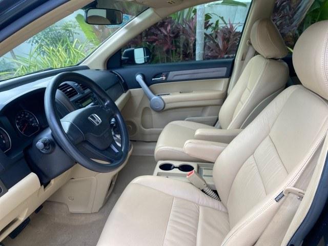 2007 Nighthawk Black Pearl /Ivory Honda CR-V LX LOW MILES 74,639 (JHLRE38377C) with an 2.4L 4-Cyl Engine engine, Automatic transmission, located at 4701 North Dixie Hwy, Pompano Beach, FL, 33064, (954) 422-2889, 26.240938, -80.123474 - OUR WEBPAGE FLORIDACARS1.COM HAS OVER 100 PHOTOS AND FREE CARFAX LINK 2007 Honda CR-V LX 4 Door Wagon/Sport Utility 2.4L I4 F DOHC 16V Gasoline 30 MPG Front Wheel Drive Features ABS Brakes Air Conditioning AM/FM Stereo Automatic Transmission Auxiliary Audio Input CD Audio Cloth Seats Cruise Control- Photo#32