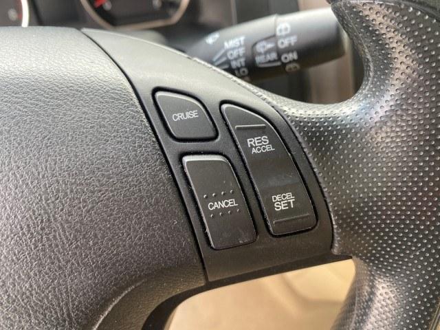 2007 Nighthawk Black Pearl /Ivory Honda CR-V LX LOW MILES 74,639 (JHLRE38377C) with an 2.4L 4-Cyl Engine engine, Automatic transmission, located at 4701 North Dixie Hwy, Pompano Beach, FL, 33064, (954) 422-2889, 26.240938, -80.123474 - OUR WEBPAGE FLORIDACARS1.COM HAS OVER 100 PHOTOS AND FREE CARFAX LINK 2007 Honda CR-V LX 4 Door Wagon/Sport Utility 2.4L I4 F DOHC 16V Gasoline 30 MPG Front Wheel Drive Features ABS Brakes Air Conditioning AM/FM Stereo Automatic Transmission Auxiliary Audio Input CD Audio Cloth Seats Cruise Control- Photo#35