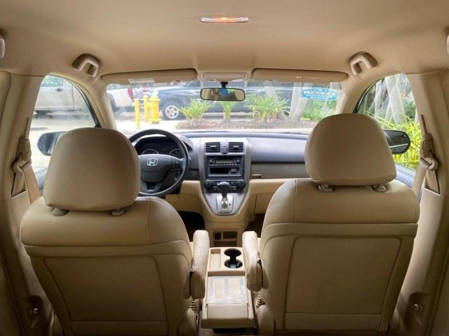 2007 Nighthawk Black Pearl /Ivory Honda CR-V LX LOW MILES 74,639 (JHLRE38377C) with an 2.4L 4-Cyl Engine engine, Automatic transmission, located at 4701 North Dixie Hwy, Pompano Beach, FL, 33064, (954) 422-2889, 26.240938, -80.123474 - OUR WEBPAGE FLORIDACARS1.COM HAS OVER 100 PHOTOS AND FREE CARFAX LINK 2007 Honda CR-V LX 4 Door Wagon/Sport Utility 2.4L I4 F DOHC 16V Gasoline 30 MPG Front Wheel Drive Features ABS Brakes Air Conditioning AM/FM Stereo Automatic Transmission Auxiliary Audio Input CD Audio Cloth Seats Cruise Control- Photo#77