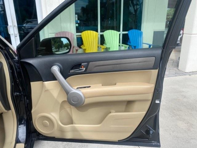 2007 Nighthawk Black Pearl /Ivory Honda CR-V LX LOW MILES 74,639 (JHLRE38377C) with an 2.4L 4-Cyl Engine engine, Automatic transmission, located at 4701 North Dixie Hwy, Pompano Beach, FL, 33064, (954) 422-2889, 26.240938, -80.123474 - OUR WEBPAGE FLORIDACARS1.COM HAS OVER 100 PHOTOS AND FREE CARFAX LINK 2007 Honda CR-V LX 4 Door Wagon/Sport Utility 2.4L I4 F DOHC 16V Gasoline 30 MPG Front Wheel Drive Features ABS Brakes Air Conditioning AM/FM Stereo Automatic Transmission Auxiliary Audio Input CD Audio Cloth Seats Cruise Control- Photo#84