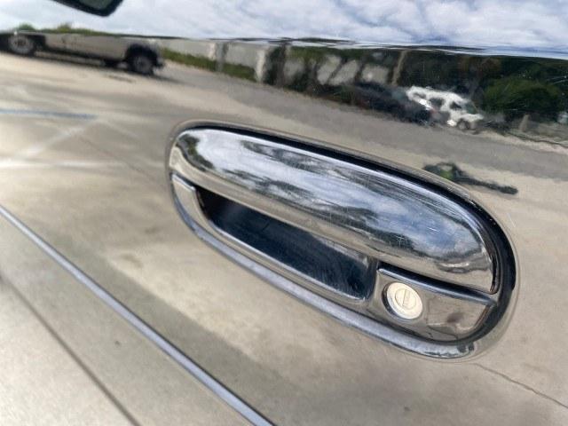 2006 Black Raven /Ebony Cadillac CTS LOW MILES 40,996 (1G6DM57T660) with an 2.8L DOHC V6 Engine engine, Automatic transmission, located at 4701 North Dixie Hwy, Pompano Beach, FL, 33064, (954) 422-2889, 26.240938, -80.123474 - OUR WEBPAGE FLORIDACARS1.COM HAS OVER 100 PHOTOS AND FREE CARFAX LINK 2006 Cadillac CTS Sedan 4 DR 2.8L V6 F Gasoline 27 MPG Rear Wheel Drive Features ABS Brakes Air Conditioning Alloy Wheels AM/FM Stereo Automatic Transmission CD Audio Cruise Control Leatherette Seats Overhead Airbags Power Locks P- Photo#27