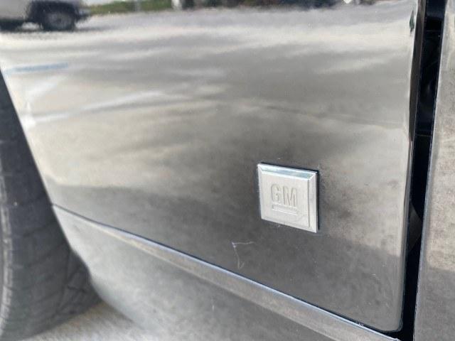 2006 Black Raven /Ebony Cadillac CTS LOW MILES 40,996 (1G6DM57T660) with an 2.8L DOHC V6 Engine engine, Automatic transmission, located at 4701 North Dixie Hwy, Pompano Beach, FL, 33064, (954) 422-2889, 26.240938, -80.123474 - OUR WEBPAGE FLORIDACARS1.COM HAS OVER 100 PHOTOS AND FREE CARFAX LINK 2006 Cadillac CTS Sedan 4 DR 2.8L V6 F Gasoline 27 MPG Rear Wheel Drive Features ABS Brakes Air Conditioning Alloy Wheels AM/FM Stereo Automatic Transmission CD Audio Cruise Control Leatherette Seats Overhead Airbags Power Locks P- Photo#30