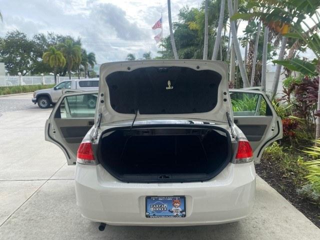 2011 White Suede /Medium Stone Ford Focus SE LOW MILES 36,864 (1FAHP3FN6BW) with an 2.0L 4-Cyl Engine engine, Automatic transmission, located at 4701 North Dixie Hwy, Pompano Beach, FL, 33064, (954) 422-2889, 26.240938, -80.123474 - OUR WEBPAGE FLORIDACARS1.COM HAS OVER 100 PHOTOS AND FREE CARFAX LINK 2011 Ford Focus SE Sedan 4 DR 2.0L I4 F DOHC 16V Gasoline 35 MPG Front Wheel Drive Features ABS Brakes Air Conditioning Alloy Wheels AM/FM Stereo Automatic Transmission Auxiliary Audio Input CD Audio Cloth Seats Cruise Control Ove- Photo#15