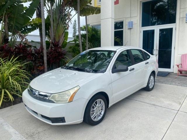2011 White Suede /Medium Stone Ford Focus SE LOW MILES 36,864 (1FAHP3FN6BW) with an 2.0L 4-Cyl Engine engine, Automatic transmission, located at 4701 North Dixie Hwy, Pompano Beach, FL, 33064, (954) 422-2889, 26.240938, -80.123474 - OUR WEBPAGE FLORIDACARS1.COM HAS OVER 100 PHOTOS AND FREE CARFAX LINK 2011 Ford Focus SE Sedan 4 DR 2.0L I4 F DOHC 16V Gasoline 35 MPG Front Wheel Drive Features ABS Brakes Air Conditioning Alloy Wheels AM/FM Stereo Automatic Transmission Auxiliary Audio Input CD Audio Cloth Seats Cruise Control Ove- Photo#28