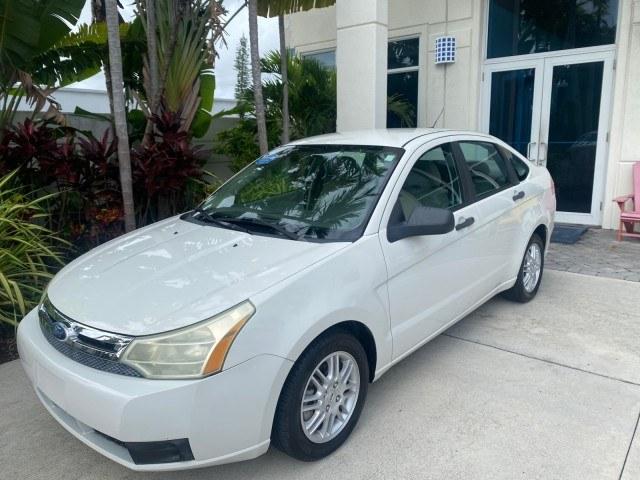 2011 White Suede /Medium Stone Ford Focus SE LOW MILES 36,864 (1FAHP3FN6BW) with an 2.0L 4-Cyl Engine engine, Automatic transmission, located at 4701 North Dixie Hwy, Pompano Beach, FL, 33064, (954) 422-2889, 26.240938, -80.123474 - OUR WEBPAGE FLORIDACARS1.COM HAS OVER 100 PHOTOS AND FREE CARFAX LINK 2011 Ford Focus SE Sedan 4 DR 2.0L I4 F DOHC 16V Gasoline 35 MPG Front Wheel Drive Features ABS Brakes Air Conditioning Alloy Wheels AM/FM Stereo Automatic Transmission Auxiliary Audio Input CD Audio Cloth Seats Cruise Control Ove- Photo#29