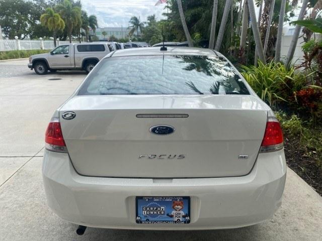 2011 White Suede /Medium Stone Ford Focus SE LOW MILES 36,864 (1FAHP3FN6BW) with an 2.0L 4-Cyl Engine engine, Automatic transmission, located at 4701 North Dixie Hwy, Pompano Beach, FL, 33064, (954) 422-2889, 26.240938, -80.123474 - OUR WEBPAGE FLORIDACARS1.COM HAS OVER 100 PHOTOS AND FREE CARFAX LINK 2011 Ford Focus SE Sedan 4 DR 2.0L I4 F DOHC 16V Gasoline 35 MPG Front Wheel Drive Features ABS Brakes Air Conditioning Alloy Wheels AM/FM Stereo Automatic Transmission Auxiliary Audio Input CD Audio Cloth Seats Cruise Control Ove- Photo#67