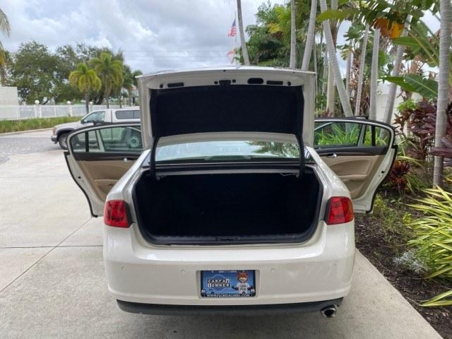 2011 White Diamond Tricoat /Cocoa/Cashmere Buick Lucerne CXL LOW MILES 39,527 (1G4HC5EM2BU) with an 3.9L V6 SFI Flex-Fuel Engine engine, Automatic transmission, located at 4701 North Dixie Hwy, Pompano Beach, FL, 33064, (954) 422-2889, 26.240938, -80.123474 - OUR WEBPAGE FLORIDACARS1.COM HAS OVER 100 PHOTOS AND FREE CARFAX LINK 2011 Buick Lucerne CXL Sedan 4 DR 3.9L V6 F OHV 12V Flex Fuel 27 MPG Front Wheel Drive Features ABS Brakes Air Conditioning Alloy Wheels AM/FM Stereo Automatic Transmission Auxiliary Audio Input Blind Spot Monitor Bluetooth Techno- Photo#15