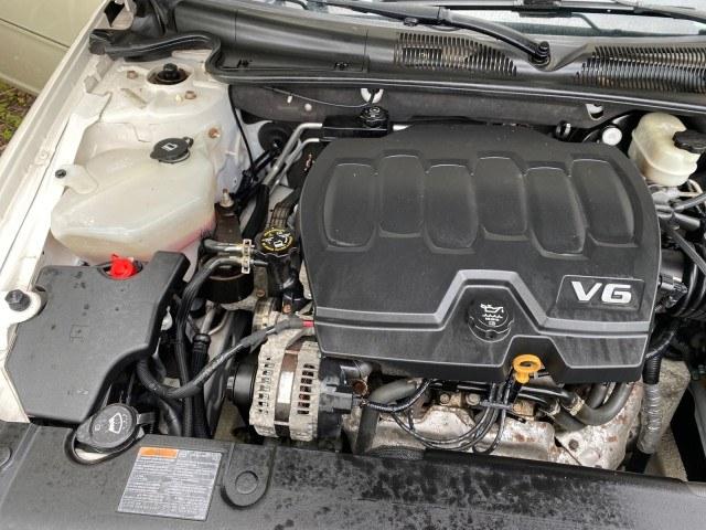 2011 White Diamond Tricoat /Cocoa/Cashmere Buick Lucerne CXL LOW MILES 39,527 (1G4HC5EM2BU) with an 3.9L V6 SFI Flex-Fuel Engine engine, Automatic transmission, located at 4701 North Dixie Hwy, Pompano Beach, FL, 33064, (954) 422-2889, 26.240938, -80.123474 - OUR WEBPAGE FLORIDACARS1.COM HAS OVER 100 PHOTOS AND FREE CARFAX LINK 2011 Buick Lucerne CXL Sedan 4 DR 3.9L V6 F OHV 12V Flex Fuel 27 MPG Front Wheel Drive Features ABS Brakes Air Conditioning Alloy Wheels AM/FM Stereo Automatic Transmission Auxiliary Audio Input Blind Spot Monitor Bluetooth Techno- Photo#24