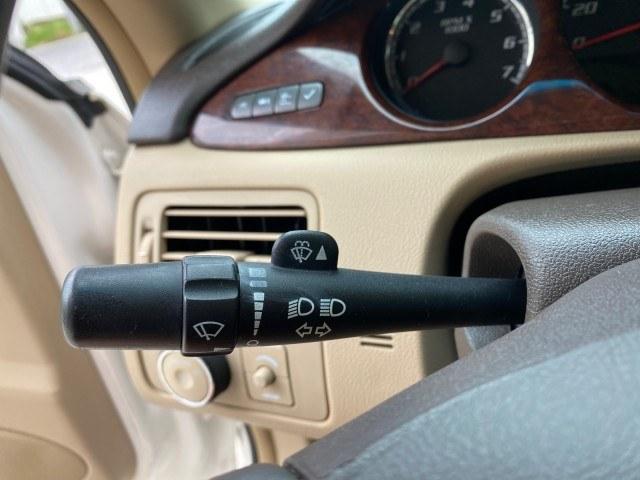 2011 White Diamond Tricoat /Cocoa/Cashmere Buick Lucerne CXL LOW MILES 39,527 (1G4HC5EM2BU) with an 3.9L V6 SFI Flex-Fuel Engine engine, Automatic transmission, located at 4701 North Dixie Hwy, Pompano Beach, FL, 33064, (954) 422-2889, 26.240938, -80.123474 - OUR WEBPAGE FLORIDACARS1.COM HAS OVER 100 PHOTOS AND FREE CARFAX LINK 2011 Buick Lucerne CXL Sedan 4 DR 3.9L V6 F OHV 12V Flex Fuel 27 MPG Front Wheel Drive Features ABS Brakes Air Conditioning Alloy Wheels AM/FM Stereo Automatic Transmission Auxiliary Audio Input Blind Spot Monitor Bluetooth Techno- Photo#40