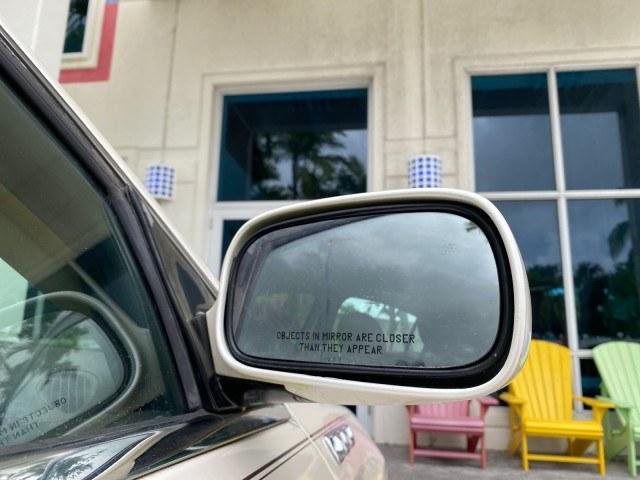 2011 White Diamond Tricoat /Cocoa/Cashmere Buick Lucerne CXL LOW MILES 39,527 (1G4HC5EM2BU) with an 3.9L V6 SFI Flex-Fuel Engine engine, Automatic transmission, located at 4701 North Dixie Hwy, Pompano Beach, FL, 33064, (954) 422-2889, 26.240938, -80.123474 - OUR WEBPAGE FLORIDACARS1.COM HAS OVER 100 PHOTOS AND FREE CARFAX LINK 2011 Buick Lucerne CXL Sedan 4 DR 3.9L V6 F OHV 12V Flex Fuel 27 MPG Front Wheel Drive Features ABS Brakes Air Conditioning Alloy Wheels AM/FM Stereo Automatic Transmission Auxiliary Audio Input Blind Spot Monitor Bluetooth Techno- Photo#74