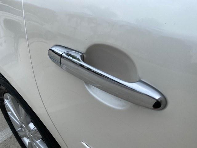 2011 White Diamond Tricoat /Cocoa/Cashmere Buick Lucerne CXL LOW MILES 39,527 (1G4HC5EM2BU) with an 3.9L V6 SFI Flex-Fuel Engine engine, Automatic transmission, located at 4701 North Dixie Hwy, Pompano Beach, FL, 33064, (954) 422-2889, 26.240938, -80.123474 - OUR WEBPAGE FLORIDACARS1.COM HAS OVER 100 PHOTOS AND FREE CARFAX LINK 2011 Buick Lucerne CXL Sedan 4 DR 3.9L V6 F OHV 12V Flex Fuel 27 MPG Front Wheel Drive Features ABS Brakes Air Conditioning Alloy Wheels AM/FM Stereo Automatic Transmission Auxiliary Audio Input Blind Spot Monitor Bluetooth Techno- Photo#83