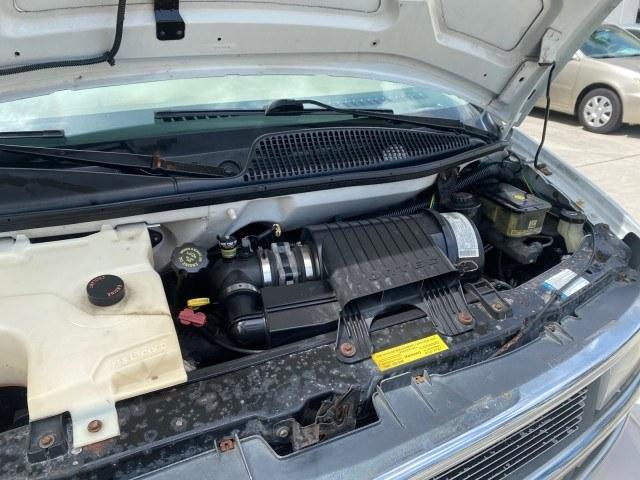 2002 Summit White /Neutral Chevrolet Express Van HI TOP EXPLORER CONV (1GBFG15R321) with an 5.7L Vortec 5700 SFI V8 Gas Engine engine, Automatic transmission, located at 4701 North Dixie Hwy, Pompano Beach, FL, 33064, (954) 422-2889, 26.240938, -80.123474 - OUR WEBPAGE FLORIDACARS1.COM HAS OVER 100 PHOTOS AND FREE CARFAX LINK 2002 Chevrolet Express G1500 Van 5.7L V8 F OHV Gasoline 17 MPG Rear Wheel Drive Features ABS Brakes Air Conditioning AM/FM Stereo Automatic Transmission Cassette Player CD Audio Power Locks Power Mirrors Power Seat(s) Power Window- Photo#25