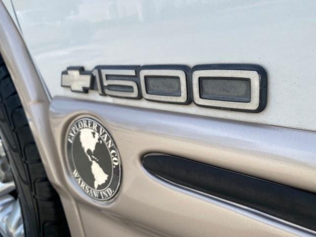 2002 Summit White /Neutral Chevrolet Express Van HI TOP EXPLORER CONV (1GBFG15R321) with an 5.7L Vortec 5700 SFI V8 Gas Engine engine, Automatic transmission, located at 4701 North Dixie Hwy, Pompano Beach, FL, 33064, (954) 422-2889, 26.240938, -80.123474 - OUR WEBPAGE FLORIDACARS1.COM HAS OVER 100 PHOTOS AND FREE CARFAX LINK 2002 Chevrolet Express G1500 Van 5.7L V8 F OHV Gasoline 17 MPG Rear Wheel Drive Features ABS Brakes Air Conditioning AM/FM Stereo Automatic Transmission Cassette Player CD Audio Power Locks Power Mirrors Power Seat(s) Power Window- Photo#30