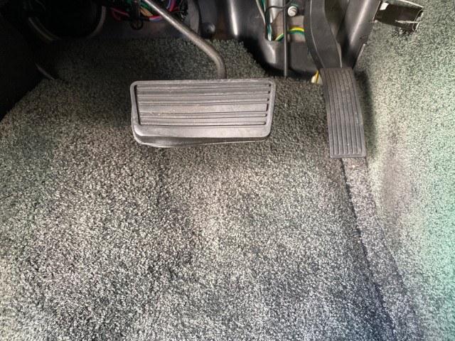 2013 Pure Silver Metallic /Neutral GMC Savana HIGH TOP CONV VAN HIGH TOP CONV LOW MILES 27,511 1 OWNER (1GDS7DC43D1) with an 5.3L Vortec 1000 V8 SFI Flex-Fuel Engine engine, Automatic transmission, located at 4701 North Dixie Hwy, Pompano Beach, FL, 33064, (954) 422-2889, 26.240938, -80.123474 - OUR WEBPAGE FLORIDACARS1.COM HAS OVER 100 PHOTOS AND FREE CARFAX LINK 2013 GMC Savana 1500 1 OWNER Van 5.3L V8 F OHV 16V Flex Fuel 17 MPG Rear Wheel Drive Features ABS Brakes Air Conditioning Alloy Wheels AM/FM Stereo Automatic Transmission Auxiliary Audio Input CD Audio Convenience Package Cruise C- Photo#43