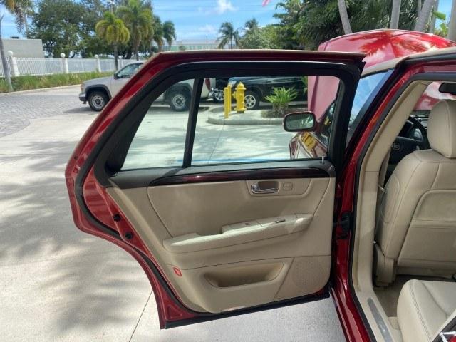 2011 Crystal Red Tintcoat /Shale/Cocoa Cadillac DTS LOW MILES 66,888 1 OWNER (1G6KD5E63BU) with an Northstar 4.6L DOHC V8 Engine engine, Automatic transmission, located at 4701 North Dixie Hwy, Pompano Beach, FL, 33064, (954) 422-2889, 26.240938, -80.123474 - OUR WEBPAGE FLORIDACARS1.COM HAS OVER 100 PHOTOS AND FREE CARFAX LINK 2011 Cadillac DTS Luxury Collection 1 OWNER Sedan 4 DR 4.6L V8 F DOHC 32V Gasoline 23 MPG Front Wheel Drive Features A/C Seat(s) ABS Brakes Air Conditioning Alloy Wheels AM/FM Stereo Automated Cruise Control Automatic Transmission- Photo#13