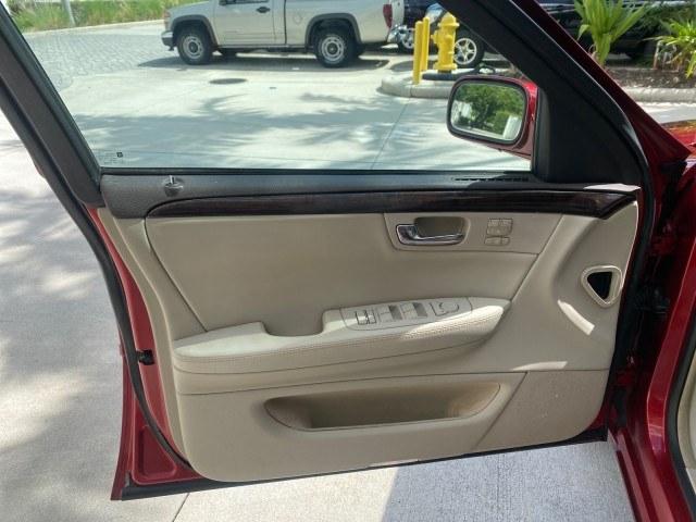 2011 Crystal Red Tintcoat /Shale/Cocoa Cadillac DTS LOW MILES 66,888 1 OWNER (1G6KD5E63BU) with an Northstar 4.6L DOHC V8 Engine engine, Automatic transmission, located at 4701 North Dixie Hwy, Pompano Beach, FL, 33064, (954) 422-2889, 26.240938, -80.123474 - OUR WEBPAGE FLORIDACARS1.COM HAS OVER 100 PHOTOS AND FREE CARFAX LINK 2011 Cadillac DTS Luxury Collection 1 OWNER Sedan 4 DR 4.6L V8 F DOHC 32V Gasoline 23 MPG Front Wheel Drive Features A/C Seat(s) ABS Brakes Air Conditioning Alloy Wheels AM/FM Stereo Automated Cruise Control Automatic Transmission- Photo#30