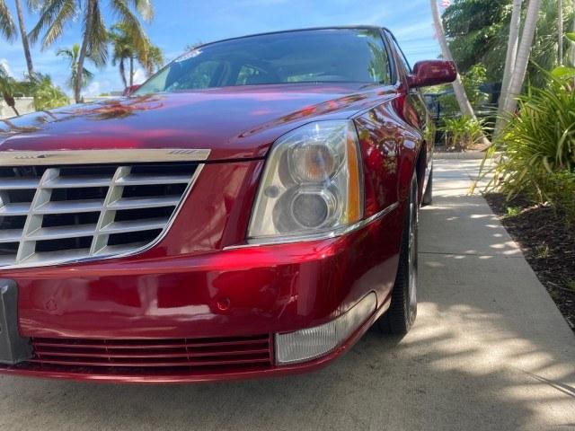 2011 Crystal Red Tintcoat /Shale/Cocoa Cadillac DTS LOW MILES 66,888 1 OWNER (1G6KD5E63BU) with an Northstar 4.6L DOHC V8 Engine engine, Automatic transmission, located at 4701 North Dixie Hwy, Pompano Beach, FL, 33064, (954) 422-2889, 26.240938, -80.123474 - OUR WEBPAGE FLORIDACARS1.COM HAS OVER 100 PHOTOS AND FREE CARFAX LINK 2011 Cadillac DTS Luxury Collection 1 OWNER Sedan 4 DR 4.6L V8 F DOHC 32V Gasoline 23 MPG Front Wheel Drive Features A/C Seat(s) ABS Brakes Air Conditioning Alloy Wheels AM/FM Stereo Automated Cruise Control Automatic Transmission- Photo#92