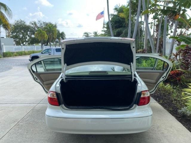 2000 Aspen White Pearl /Beige INFINITI I30 Touring LOW MILES 27,139 1 OWNER (JNKCA31A8YT) with an 3.0L DOHC SMPI 24-Valve V6 Engine engine, Automatic transmission, located at 4701 North Dixie Hwy, Pompano Beach, FL, 33064, (954) 422-2889, 26.240938, -80.123474 - OUR WEBPAGE FLORIDACARS1.COM HAS OVER 100 PHOTOS AND FREE CARFAX LINK 2000 Infiniti I30 1 OWNER Sedan 4 DR 3.0L V6 F DOHC 24V Gasoline 28 MPG Front Wheel Drive Features ABS Brakes Air Conditioning Alloy Wheels AM/FM Stereo Automatic Transmission BOSE Sound System Cassette Player CD Audio Cruise Cont- Photo#15