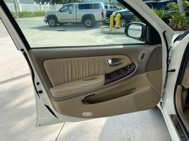 2000 Aspen White Pearl /Beige INFINITI I30 Touring LOW MILES 27,139 1 OWNER (JNKCA31A8YT) with an 3.0L DOHC SMPI 24-Valve V6 Engine engine, Automatic transmission, located at 4701 North Dixie Hwy, Pompano Beach, FL, 33064, (954) 422-2889, 26.240938, -80.123474 - OUR WEBPAGE FLORIDACARS1.COM HAS OVER 100 PHOTOS AND FREE CARFAX LINK 2000 Infiniti I30 1 OWNER Sedan 4 DR 3.0L V6 F DOHC 24V Gasoline 28 MPG Front Wheel Drive Features ABS Brakes Air Conditioning Alloy Wheels AM/FM Stereo Automatic Transmission BOSE Sound System Cassette Player CD Audio Cruise Cont- Photo#32