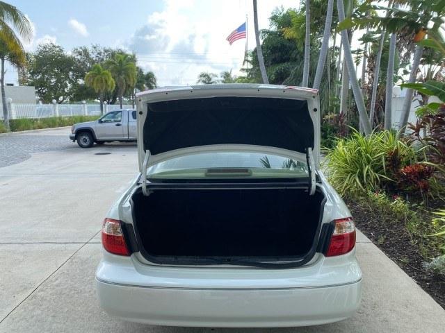 2000 Aspen White Pearl /Beige INFINITI I30 Touring LOW MILES 27,139 1 OWNER (JNKCA31A8YT) with an 3.0L DOHC SMPI 24-Valve V6 Engine engine, Automatic transmission, located at 4701 North Dixie Hwy, Pompano Beach, FL, 33064, (954) 422-2889, 26.240938, -80.123474 - OUR WEBPAGE FLORIDACARS1.COM HAS OVER 100 PHOTOS AND FREE CARFAX LINK 2000 Infiniti I30 1 OWNER Sedan 4 DR 3.0L V6 F DOHC 24V Gasoline 28 MPG Front Wheel Drive Features ABS Brakes Air Conditioning Alloy Wheels AM/FM Stereo Automatic Transmission BOSE Sound System Cassette Player CD Audio Cruise Cont- Photo#71