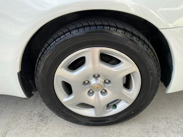 2000 Aspen White Pearl /Beige INFINITI I30 Touring LOW MILES 27,139 1 OWNER (JNKCA31A8YT) with an 3.0L DOHC SMPI 24-Valve V6 Engine engine, Automatic transmission, located at 4701 North Dixie Hwy, Pompano Beach, FL, 33064, (954) 422-2889, 26.240938, -80.123474 - OUR WEBPAGE FLORIDACARS1.COM HAS OVER 100 PHOTOS AND FREE CARFAX LINK 2000 Infiniti I30 1 OWNER Sedan 4 DR 3.0L V6 F DOHC 24V Gasoline 28 MPG Front Wheel Drive Features ABS Brakes Air Conditioning Alloy Wheels AM/FM Stereo Automatic Transmission BOSE Sound System Cassette Player CD Audio Cruise Cont- Photo#73