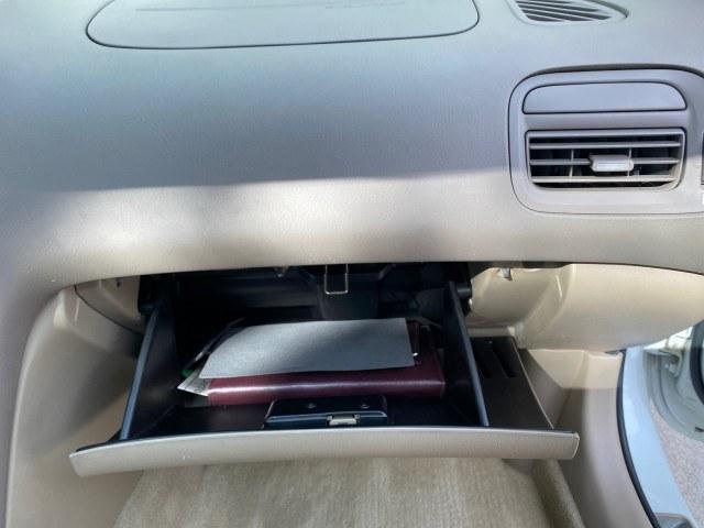 2000 Aspen White Pearl /Beige INFINITI I30 Touring LOW MILES 27,139 1 OWNER (JNKCA31A8YT) with an 3.0L DOHC SMPI 24-Valve V6 Engine engine, Automatic transmission, located at 4701 North Dixie Hwy, Pompano Beach, FL, 33064, (954) 422-2889, 26.240938, -80.123474 - OUR WEBPAGE FLORIDACARS1.COM HAS OVER 100 PHOTOS AND FREE CARFAX LINK 2000 Infiniti I30 1 OWNER Sedan 4 DR 3.0L V6 F DOHC 24V Gasoline 28 MPG Front Wheel Drive Features ABS Brakes Air Conditioning Alloy Wheels AM/FM Stereo Automatic Transmission BOSE Sound System Cassette Player CD Audio Cruise Cont- Photo#85