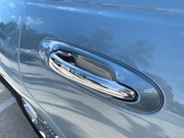2006 Light Ice Blue Metallic /Camel Lincoln Town Car Signature LOW MILES 21,718 1 OWNER (1LNHM81W16Y) with an 4.6L SOHC EFI V8 Engine engine, Automatic transmission, located at 4701 North Dixie Hwy, Pompano Beach, FL, 33064, (954) 422-2889, 26.240938, -80.123474 - OUR WEBPAGE FLORIDACARS1.COM HAS OVER 100 PHOTOS AND FREE CARFAX LINK 2006 Lincoln Town Car Signature 1 OWNER Sedan 4 DR 4.6L V8 F OHV Gasoline 25 MPG Rear Wheel Drive Features ABS Brakes Air Conditioning Alloy Wheels AM/FM Stereo Automatic Transmission CD Audio Cruise Control Leather Seats Power Lo- Photo#80