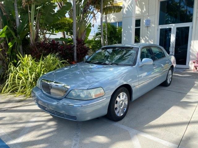 2006 Light Ice Blue Metallic /Camel Lincoln Town Car Signature LOW MILES 21,718 1 OWNER (1LNHM81W16Y) with an 4.6L SOHC EFI V8 Engine engine, Automatic transmission, located at 4701 North Dixie Hwy, Pompano Beach, FL, 33064, (954) 422-2889, 26.240938, -80.123474 - OUR WEBPAGE FLORIDACARS1.COM HAS OVER 100 PHOTOS AND FREE CARFAX LINK 2006 Lincoln Town Car Signature 1 OWNER Sedan 4 DR 4.6L V8 F OHV Gasoline 25 MPG Rear Wheel Drive Features ABS Brakes Air Conditioning Alloy Wheels AM/FM Stereo Automatic Transmission CD Audio Cruise Control Leather Seats Power Lo- Photo#96