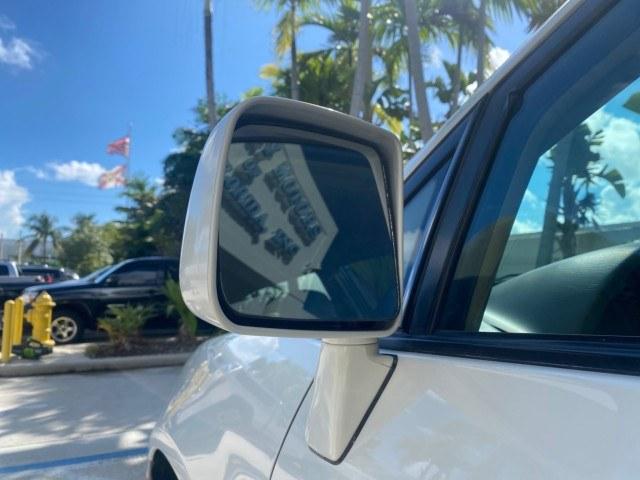 1999 Desert Bronze Metallic /Ivory Lexus RX 300 Luxury SUV LOW MILES 62,417 1 OWNER (JT6GF10U6X0) with an 3.0L Aluminum 24-Valve V6 Engine engine, Automatic transmission, located at 4701 North Dixie Hwy, Pompano Beach, FL, 33064, (954) 422-2889, 26.240938, -80.123474 - OUR WEBPAGE FLORIDACARS1.COM HAS OVER 100 PHOTOS AND FREE CARFAX LINK 1999 Lexus RX 300 1 OWNER 4 Door Wagon/Sport Utility 3.0L V6 F 24V Gasoline 24 MPG Front Wheel Drive Features ABS Brakes Air Conditioning Alloy Wheels AM/FM Stereo Automatic Transmission Cassette Player Cruise Control Full Roof Ra- Photo#29