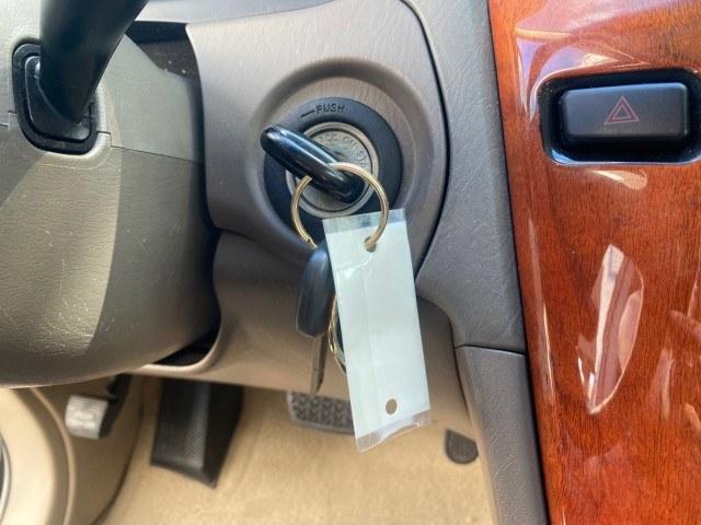 1999 Desert Bronze Metallic /Ivory Lexus RX 300 Luxury SUV LOW MILES 62,417 1 OWNER (JT6GF10U6X0) with an 3.0L Aluminum 24-Valve V6 Engine engine, Automatic transmission, located at 4701 North Dixie Hwy, Pompano Beach, FL, 33064, (954) 422-2889, 26.240938, -80.123474 - OUR WEBPAGE FLORIDACARS1.COM HAS OVER 100 PHOTOS AND FREE CARFAX LINK 1999 Lexus RX 300 1 OWNER 4 Door Wagon/Sport Utility 3.0L V6 F 24V Gasoline 24 MPG Front Wheel Drive Features ABS Brakes Air Conditioning Alloy Wheels AM/FM Stereo Automatic Transmission Cassette Player Cruise Control Full Roof Ra- Photo#40
