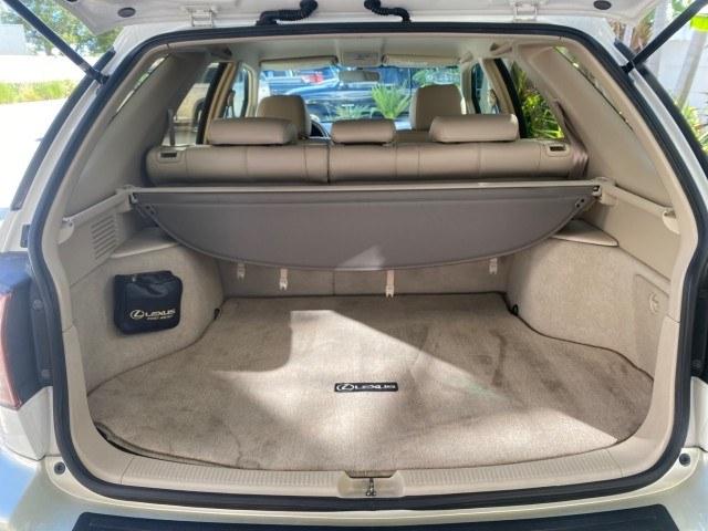 1999 Desert Bronze Metallic /Ivory Lexus RX 300 Luxury SUV LOW MILES 62,417 1 OWNER (JT6GF10U6X0) with an 3.0L Aluminum 24-Valve V6 Engine engine, Automatic transmission, located at 4701 North Dixie Hwy, Pompano Beach, FL, 33064, (954) 422-2889, 26.240938, -80.123474 - OUR WEBPAGE FLORIDACARS1.COM HAS OVER 100 PHOTOS AND FREE CARFAX LINK 1999 Lexus RX 300 1 OWNER 4 Door Wagon/Sport Utility 3.0L V6 F 24V Gasoline 24 MPG Front Wheel Drive Features ABS Brakes Air Conditioning Alloy Wheels AM/FM Stereo Automatic Transmission Cassette Player Cruise Control Full Roof Ra- Photo#67