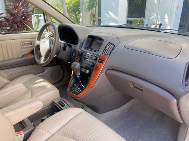 1999 Desert Bronze Metallic /Ivory Lexus RX 300 Luxury SUV LOW MILES 62,417 1 OWNER (JT6GF10U6X0) with an 3.0L Aluminum 24-Valve V6 Engine engine, Automatic transmission, located at 4701 North Dixie Hwy, Pompano Beach, FL, 33064, (954) 422-2889, 26.240938, -80.123474 - OUR WEBPAGE FLORIDACARS1.COM HAS OVER 100 PHOTOS AND FREE CARFAX LINK 1999 Lexus RX 300 1 OWNER 4 Door Wagon/Sport Utility 3.0L V6 F 24V Gasoline 24 MPG Front Wheel Drive Features ABS Brakes Air Conditioning Alloy Wheels AM/FM Stereo Automatic Transmission Cassette Player Cruise Control Full Roof Ra- Photo#79