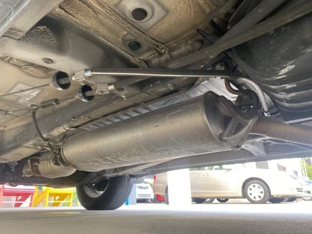 1999 Desert Bronze Metallic /Ivory Lexus RX 300 Luxury SUV LOW MILES 62,417 1 OWNER (JT6GF10U6X0) with an 3.0L Aluminum 24-Valve V6 Engine engine, Automatic transmission, located at 4701 North Dixie Hwy, Pompano Beach, FL, 33064, (954) 422-2889, 26.240938, -80.123474 - OUR WEBPAGE FLORIDACARS1.COM HAS OVER 100 PHOTOS AND FREE CARFAX LINK 1999 Lexus RX 300 1 OWNER 4 Door Wagon/Sport Utility 3.0L V6 F 24V Gasoline 24 MPG Front Wheel Drive Features ABS Brakes Air Conditioning Alloy Wheels AM/FM Stereo Automatic Transmission Cassette Player Cruise Control Full Roof Ra- Photo#96