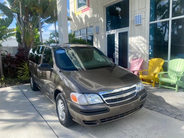 2005 Bronzemist Metallic /Neutral Chevrolet Venture LS LOW MILES 48,285 (1GNDV23E45D) with an 3.4L 3400 V6 SFI Engine engine, Automatic transmission, located at 4701 North Dixie Hwy, Pompano Beach, FL, 33064, (954) 422-2889, 26.240938, -80.123474 - OUR WEBPAGE FLORIDACARS1.COM HAS OVER 100 PHOTOS AND FREE CARFAX LINK 2005 Chevrolet Venture LS Van 3.4L V6 F Gasoline 26 MPG Front Wheel Drive Features ABS Brakes Air Conditioning Alloy Wheels AM/FM Stereo Automatic Transmission CD Audio Cloth Seats Cruise Control Parking Sensors Power Locks Roof R- Photo#1